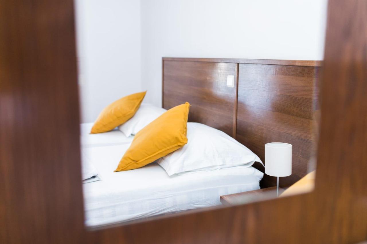 Mb Pag Bed&Breakfast Паг Экстерьер фото