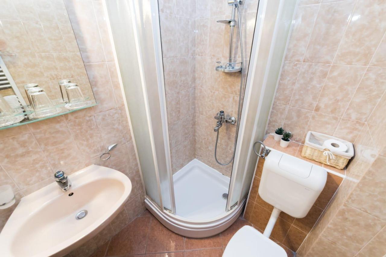 Mb Pag Bed&Breakfast Паг Экстерьер фото