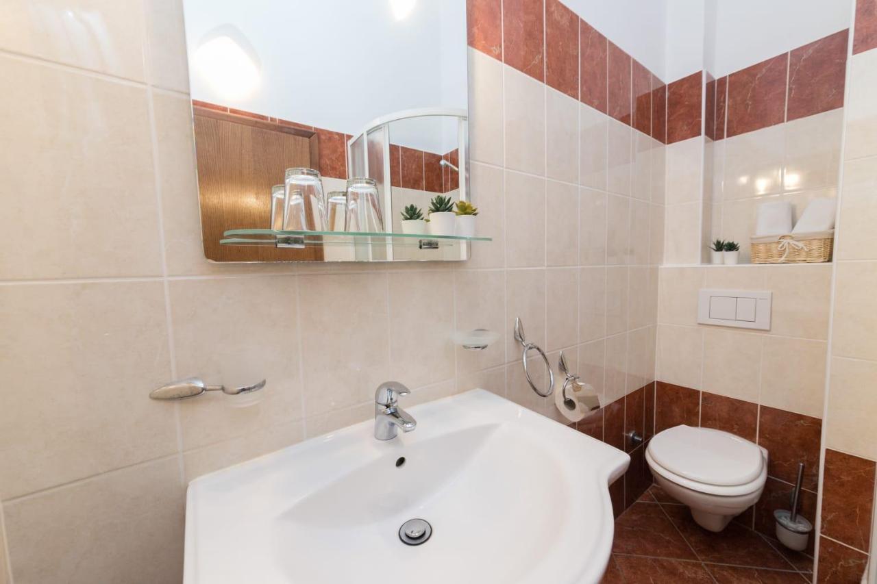 Mb Pag Bed&Breakfast Паг Экстерьер фото
