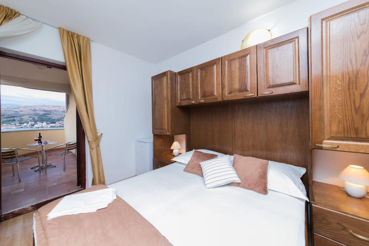 Mb Pag Bed&Breakfast Паг Экстерьер фото