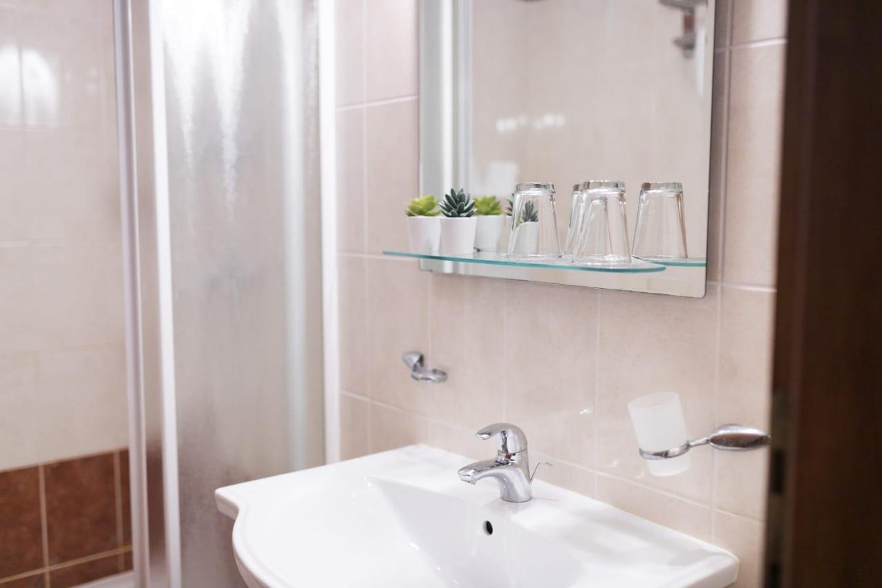 Mb Pag Bed&Breakfast Паг Экстерьер фото