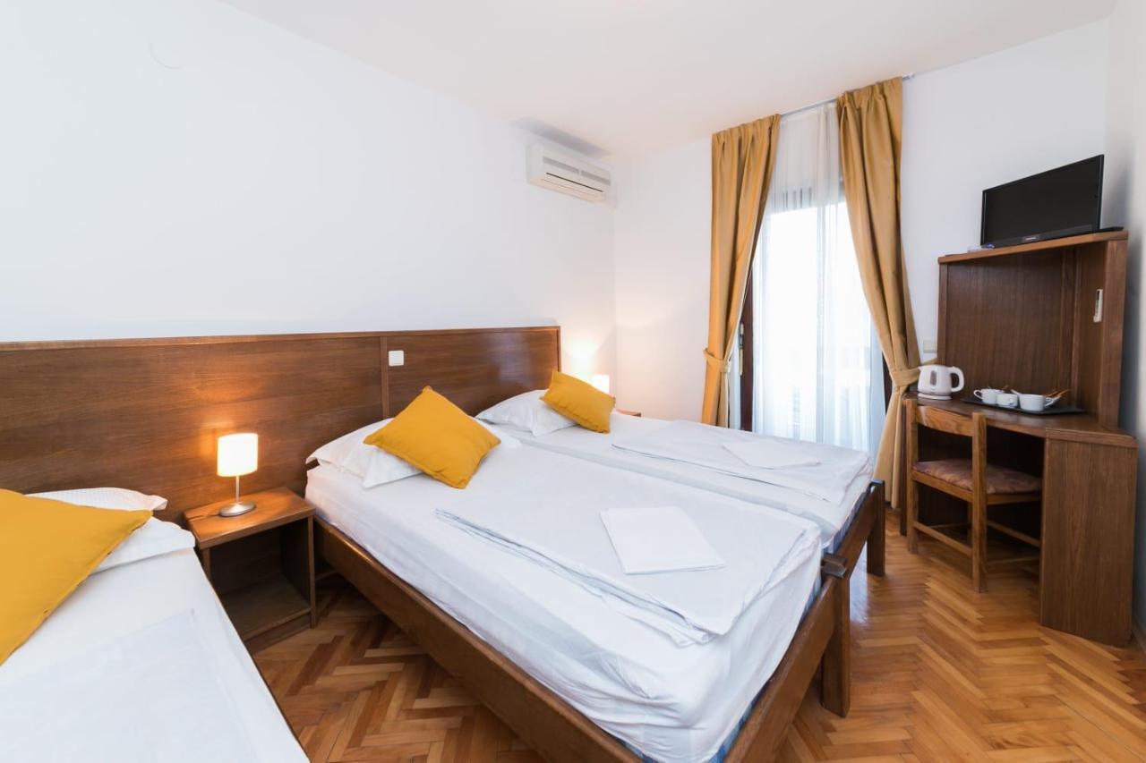 Mb Pag Bed&Breakfast Паг Экстерьер фото